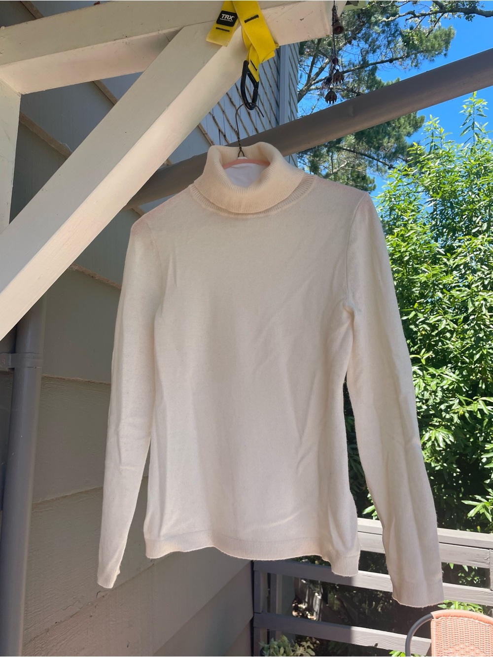 EUC Garnet Hill Essential Cashmere white turtleneck sweater, XS - Picture 3 of 10